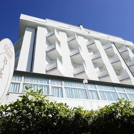 Hotel Bikini Rimini Kültér fotó