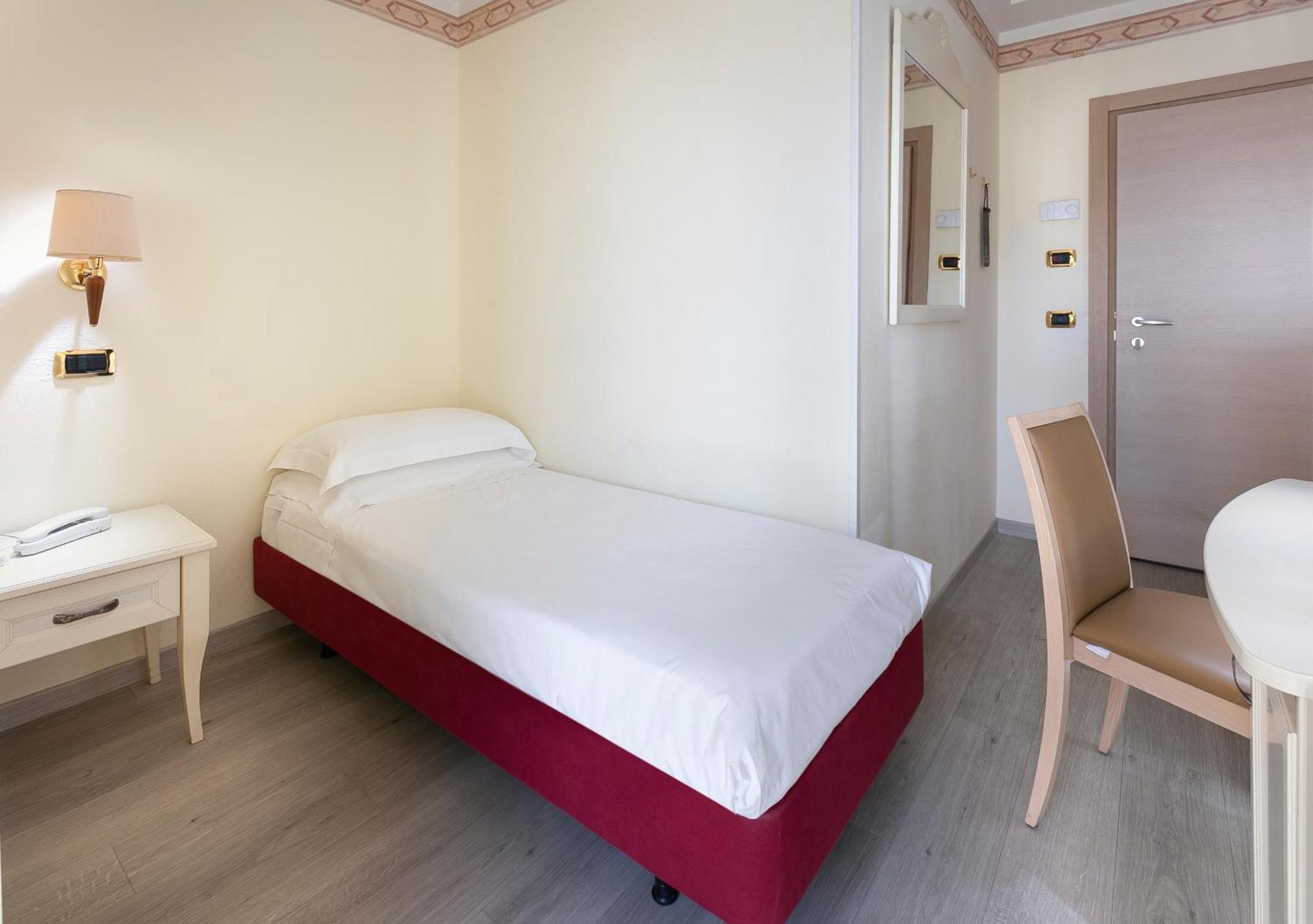 Hotel Bikini Rimini Szoba fotó