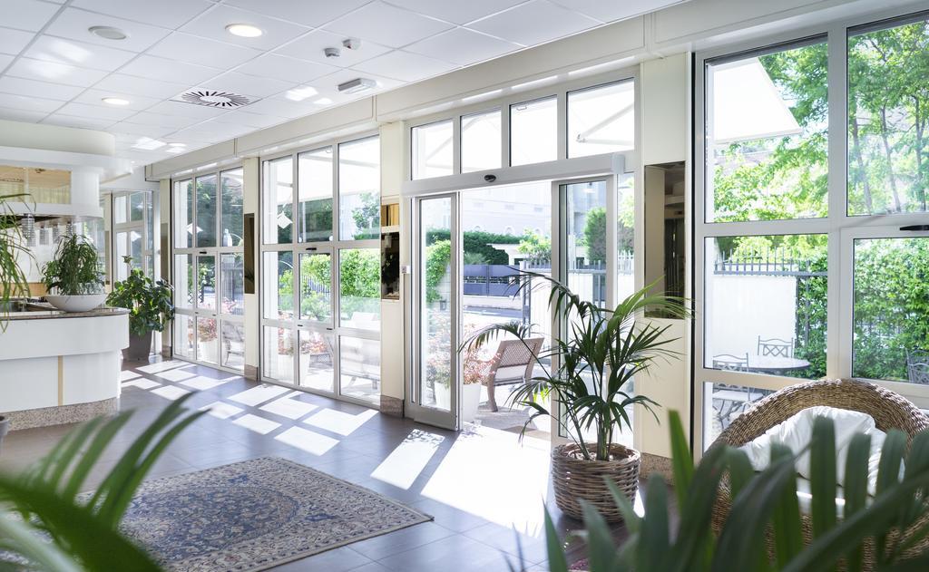 Hotel Bikini Rimini Kültér fotó