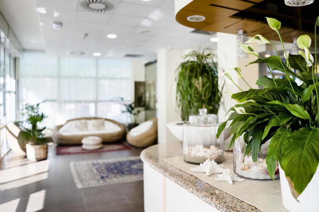 Hotel Bikini Rimini Kültér fotó