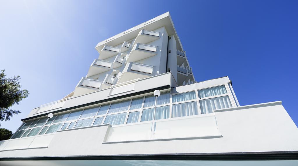 Hotel Bikini Rimini Kültér fotó