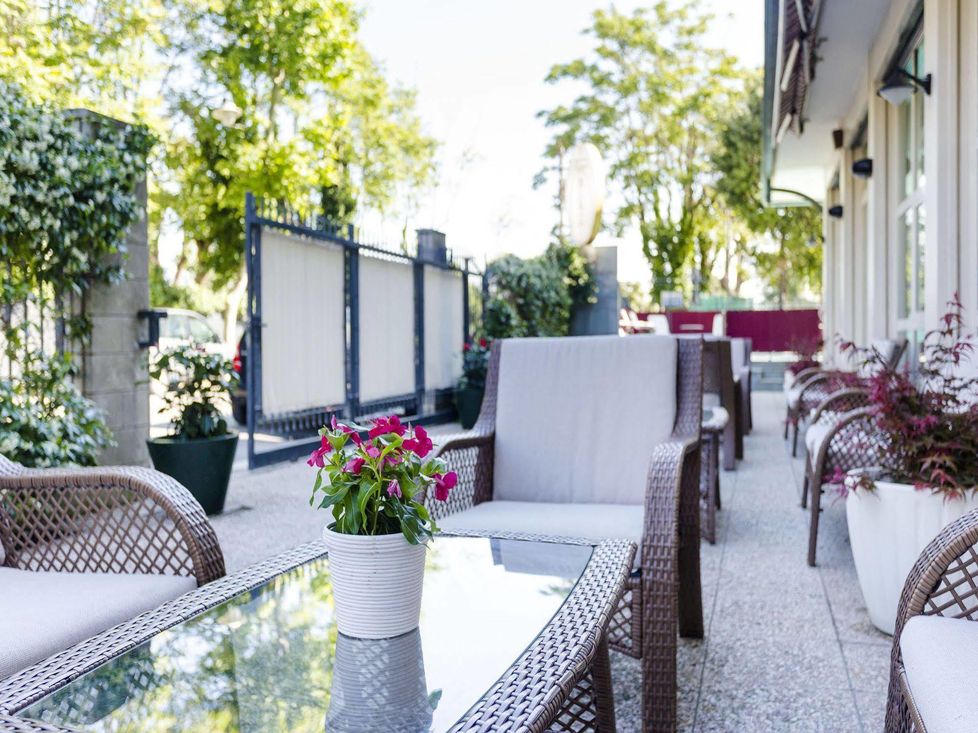 Hotel Bikini Rimini Kültér fotó
